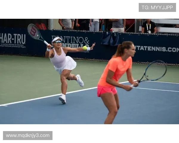 网球郭涵煜与帕诺娃联手晋级16强 展现强大实力迎接更大挑战